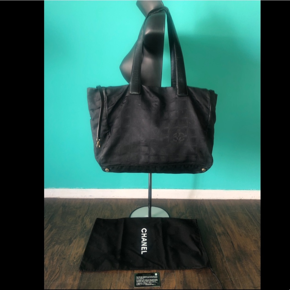 Chanel serial#8098155 tote travel collection